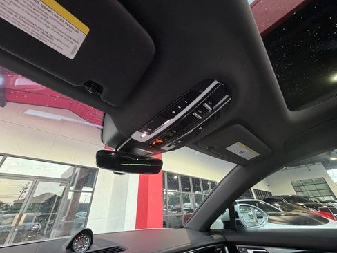 Used 2018 Porsche Panamera 4S AWD/4WD image 33
