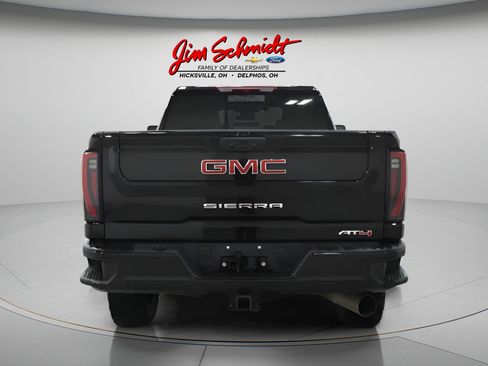 Used 2025 GMC Sierra 2500 AT4 AWD/4WD image 5