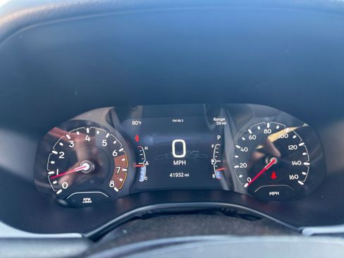 Used 2025 Jeep Compass Limited AWD/4WD image 41