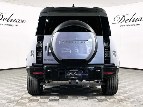 Used 2024 Land Rover Defender 110 X AWD/4WD image 5