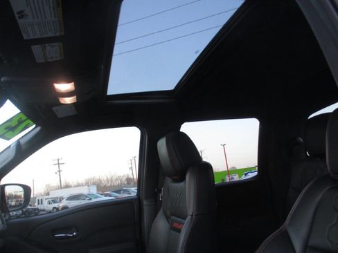 Used 2023 Nissan Frontier PRO-4X w/ Pro-4X Premium Package image 23