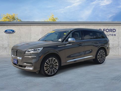 Used 2022 Lincoln Aviator Black Label w/ Class IV Trailer Tow Package AWD/4WD image 4