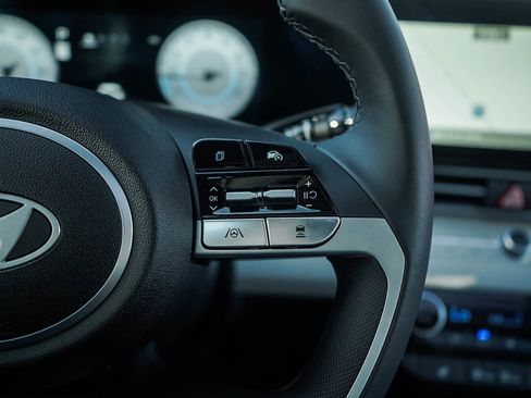 New 2026 Hyundai Elantra Limited FWD image 20