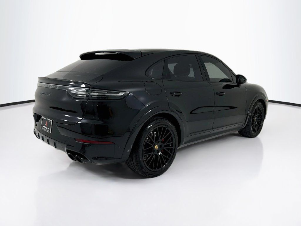 Certified 2022 Porsche Cayenne GTS AWD/4WD image 7