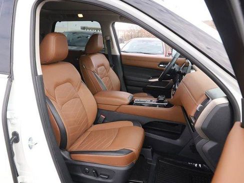 Used 2024 Nissan Pathfinder Platinum w/ Cargo Package image 31