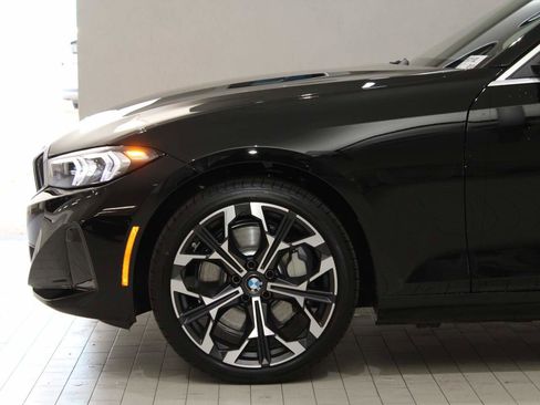 Used 2025 BMW 330i Sedan image 4