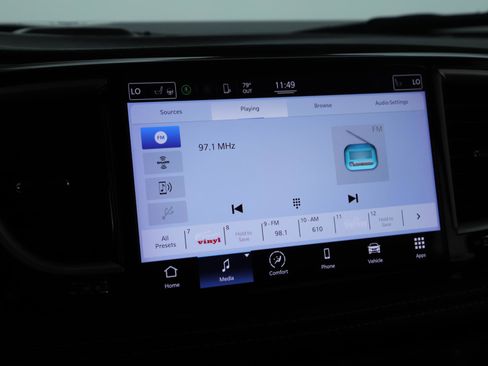 Used 2022 Chrysler Pacifica Touring-L w/ S Appearance Package image 11