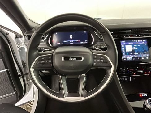 Used 2021 Jeep Grand Cherokee L Laredo AWD/4WD image 17