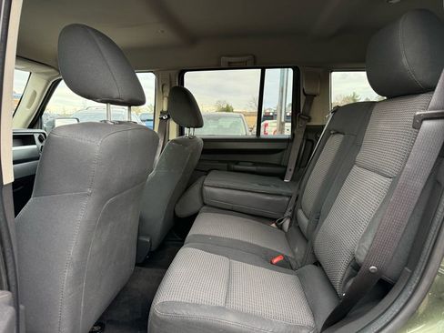 Used 2008 Jeep Commander Sport image 17