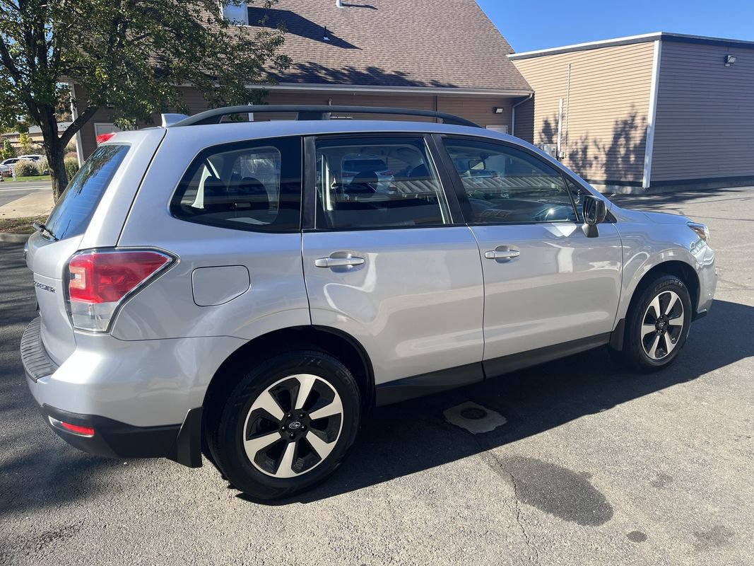 Used 2018 Subaru Forester 2.5i w/ Alloy Wheel Package AWD/4WD image 5