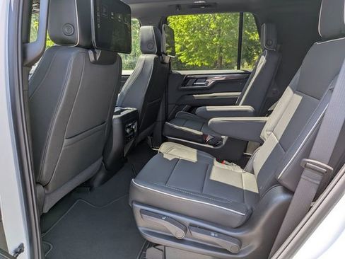 New 2026 GMC Yukon Elevation w/ Elevation Premium Package AWD/4WD image 21