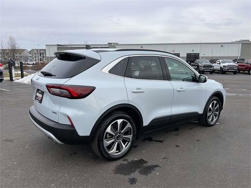 Used 2025 Ford Escape Platinum image 8