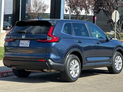 Used 2025 Honda CR-V LX image 4
