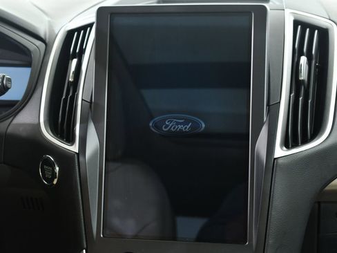 Used 2024 Ford Edge SEL w/ Convenience Package AWD/4WD image 9
