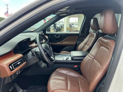Used 2021 Lincoln Aviator Reserve w/ Elements Package Plus AWD/4WD image 18