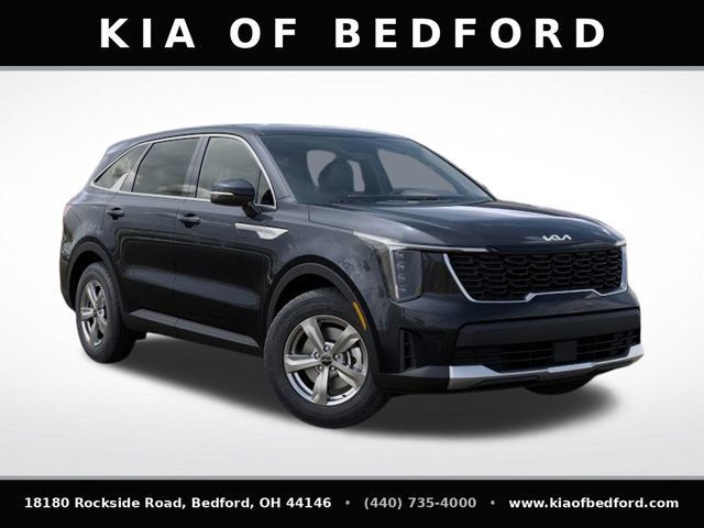 Used 2025 Kia Sorento LX FWD image 9