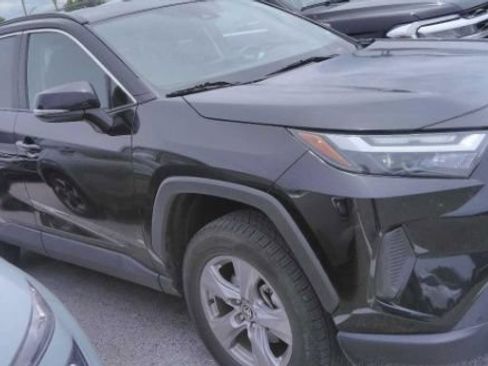 Used 2024 Toyota RAV4 XLE FWD image 13