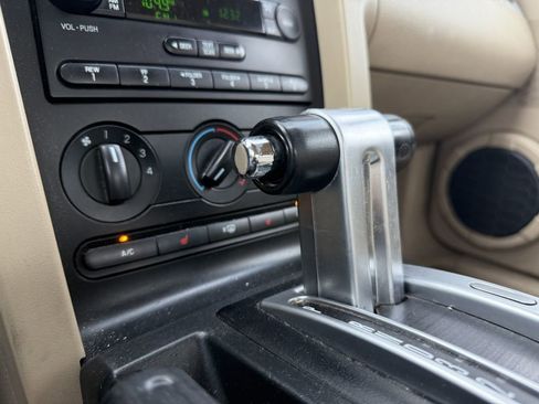 Used 2007 Ford Mustang Coupe image 6