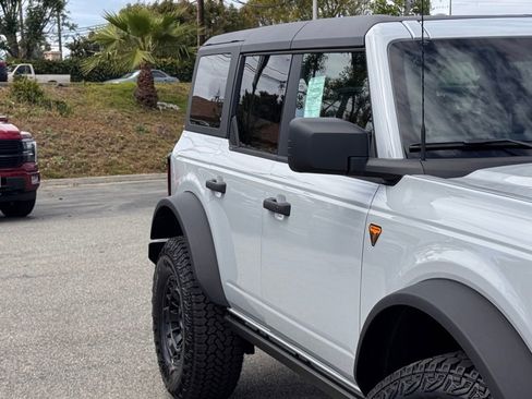 New 2026 Ford Bronco Badlands image 5