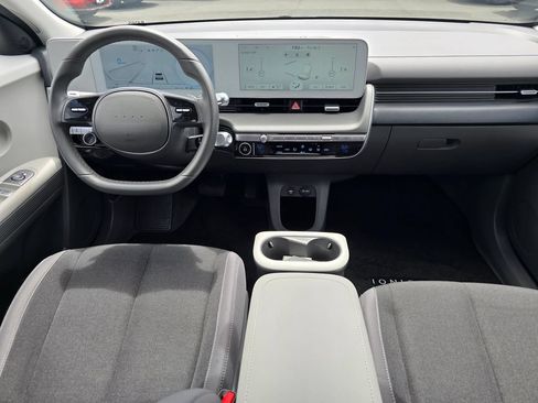 Used 2024 Hyundai Ioniq 5 SE AWD/4WD image 16