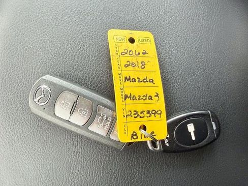 Used 2018 MAZDA MAZDA3 Sport FWD image 36
