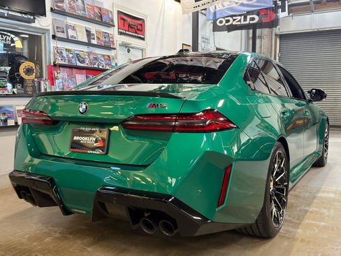 Used 2025 BMW M5 w/ Carbon Package image 6