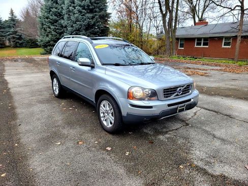 Used 2012 Volvo XC90 3.2 image 1