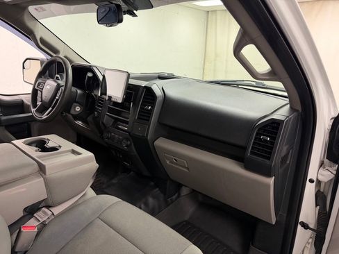 Used 2015 Ford F150 XL w/ Equipment Group 101A Mid AWD/4WD image 11