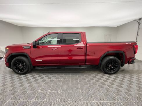 Used 2023 GMC Sierra 1500 Elevation w/ LPO, Elevation Black Package AWD/4WD image 12