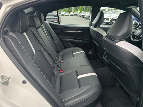 Used 2025 Toyota Camry SE FWD image 22