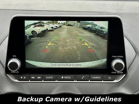 Used 2025 Nissan Sentra SV image 8