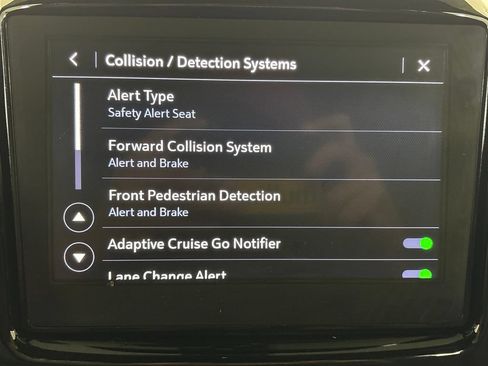 Used 2023 Chevrolet Traverse High Country FWD image 21