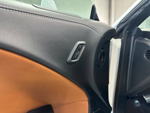 Used 2022 Dodge Challenger SRT Hellcat RWD image 16
