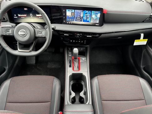 New 2026 Nissan Kicks SR image 10