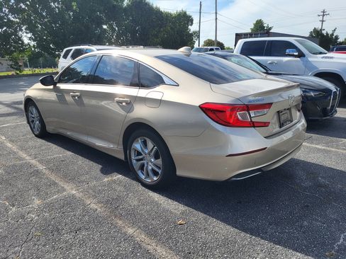 Used 2018 Honda Accord LX image 6