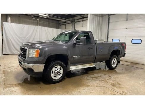 Used 2011 GMC Sierra 2500 SLE w/ Snow Plow Prep Package image 1