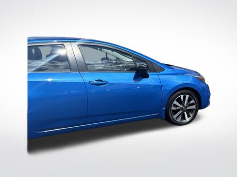 Used 2021 Nissan Versa SR w/ Convenience Package FWD image 8