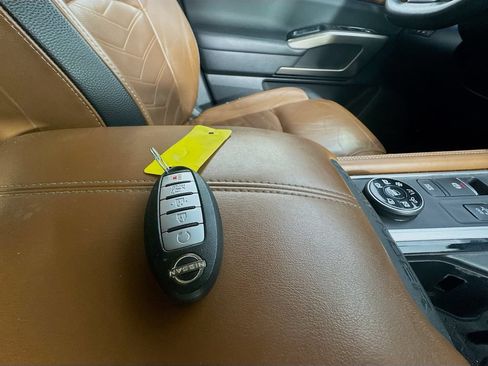 Used 2022 Nissan Pathfinder Platinum w/ Cargo Package AWD/4WD image 43