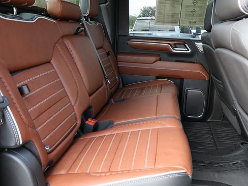 Certified 2025 GMC Sierra 2500 Denali Ultimate image 31