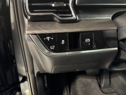 Used 2024 Kia Sportage X-Line w/ X-Line Premium Package AWD/4WD image 17