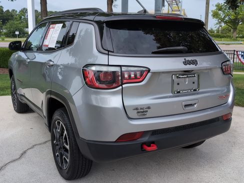 Used 2020 Jeep Compass Trailhawk AWD/4WD image 8