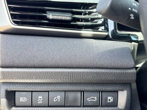 Used 2026 Toyota Camry LE FWD image 27