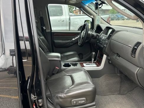 Used 2008 Nissan Pathfinder LE AWD/4WD image 11