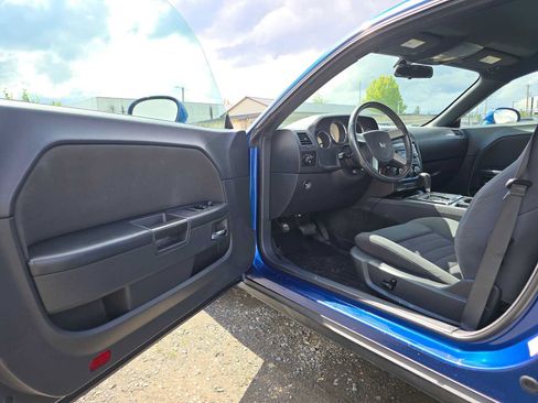 Used 2010 Dodge Challenger R/T RWD image 14