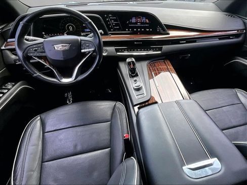 Used 2021 Cadillac Escalade ESV Premium Luxury RWD image 16