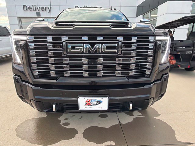 Used 2025 GMC Sierra 2500 Denali Ultimate AWD/4WD image 9