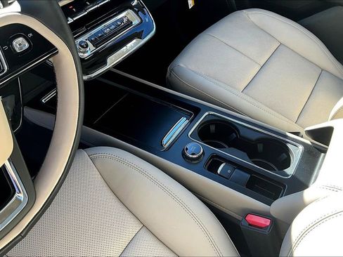 New 2026 Lincoln Corsair Reserve image 8