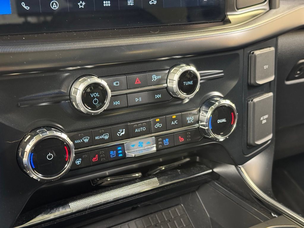 Used 2025 Ford F150 Raptor AWD/4WD image 46