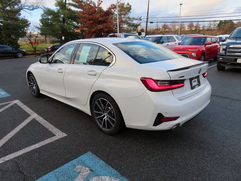 Used 2022 BMW 330i xDrive 330i xDrive w/ Driving Assistance Package image 7