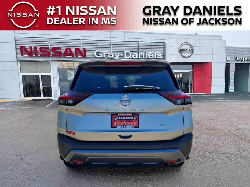 Used 2023 Nissan Rogue SL w/ SL Premium Package FWD image 6